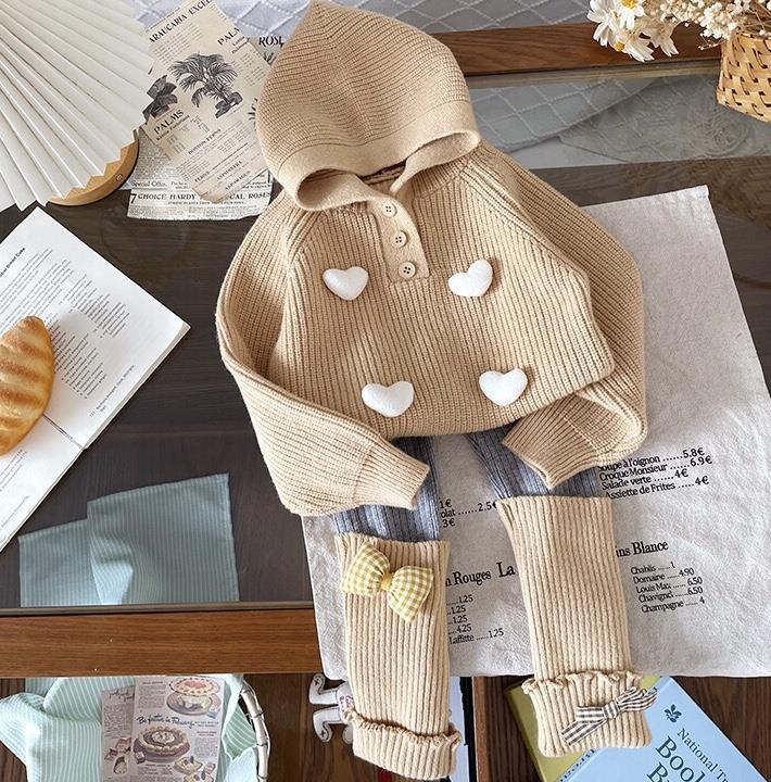 ست بافت کلاهدار خردلی طرح قلب برجسته با لگ طوسی پایین کشمیر کد 21146